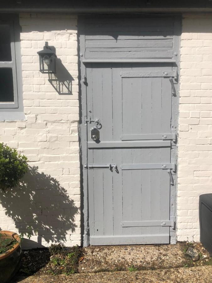 *New* Hartest Vineyard 2 Bed Cottage With Parking Exterior photo